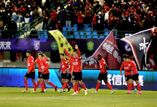 6686体育- 都灵德比战平局收场,球迷不满球队表现
